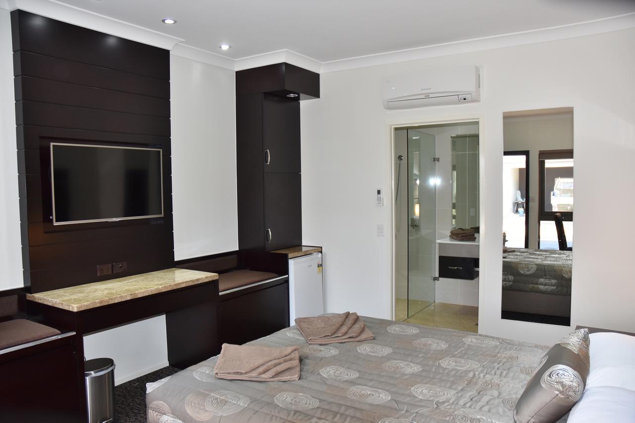 Western Downs Motor Inn Miles Εξωτερικό φωτογραφία